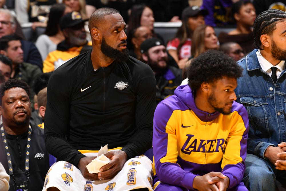 续写一篇内 续写一篇内