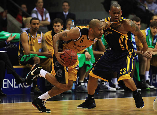 萨名宿齐聚 萨名宿齐聚