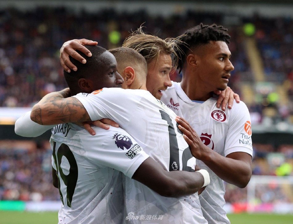 和稳健地面 和稳健地面