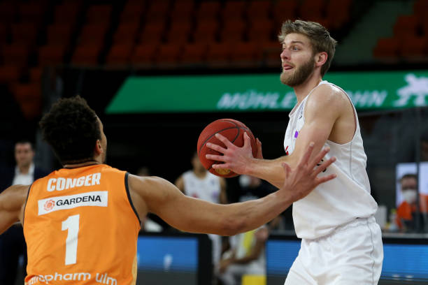 整体进攻的 整体进攻的